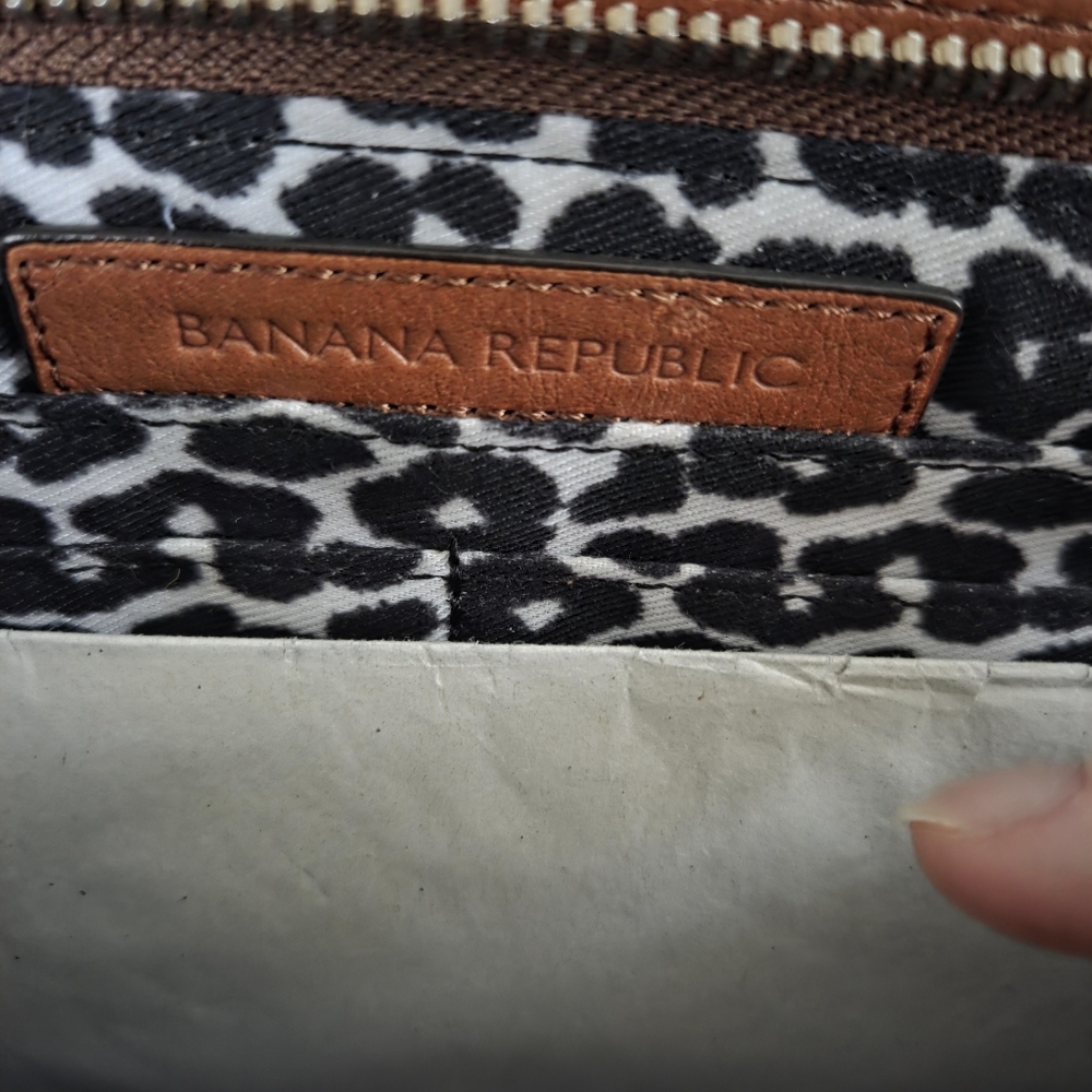 Banana Republic Cognac Leather Wristlet/Clutch NWT RARE Find - Picture 2 of 8